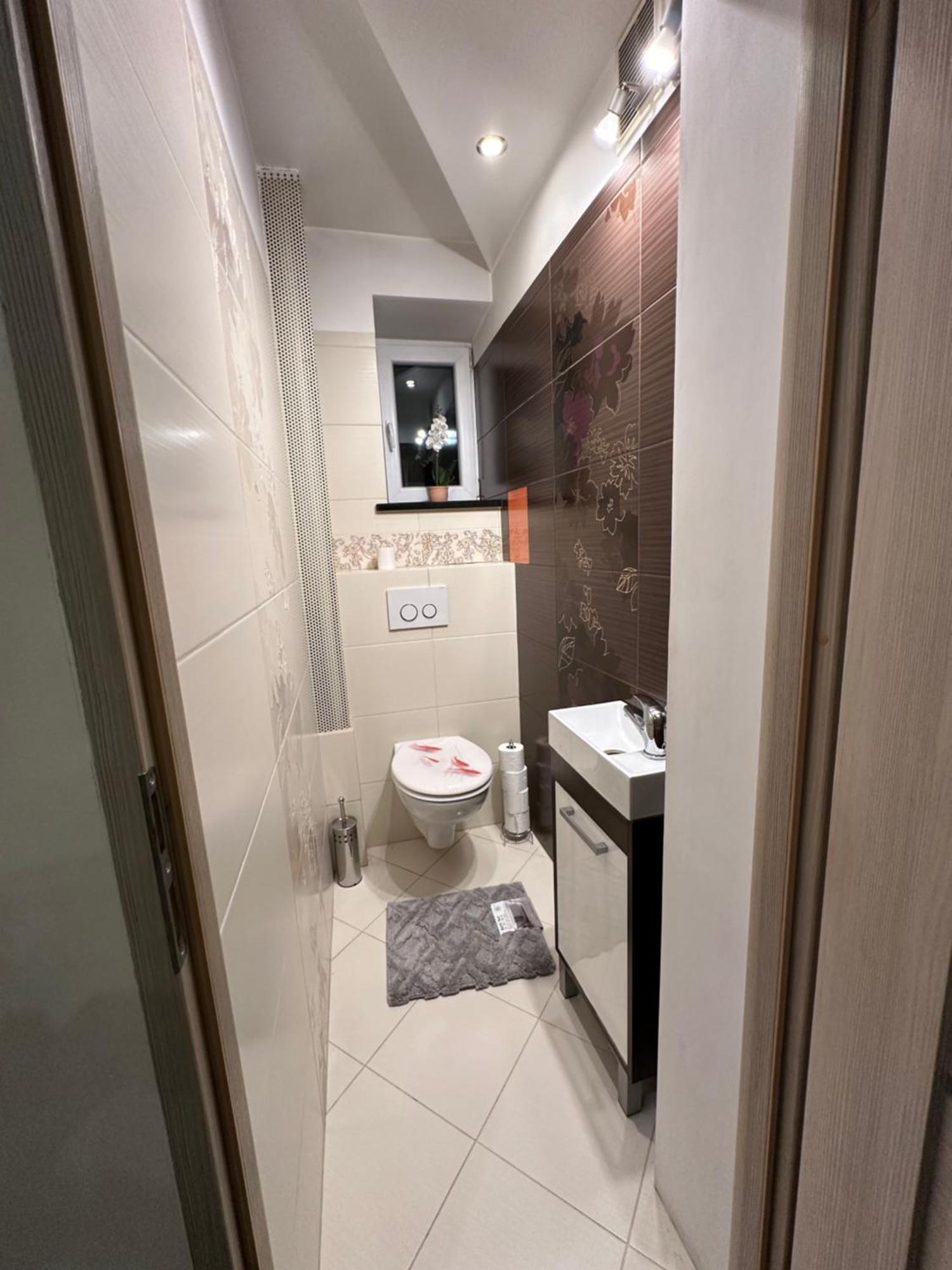 Large, Luxury Condo With Sauna Przemyśl Exteriör bild