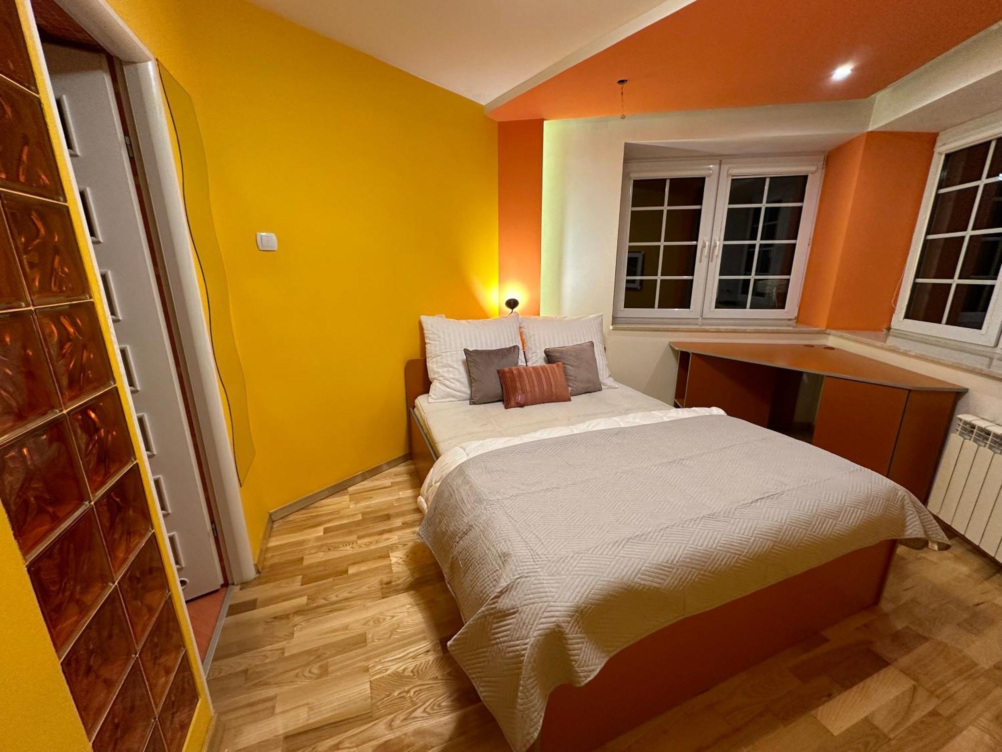 Large, Luxury Condo With Sauna Przemyśl Exteriör bild